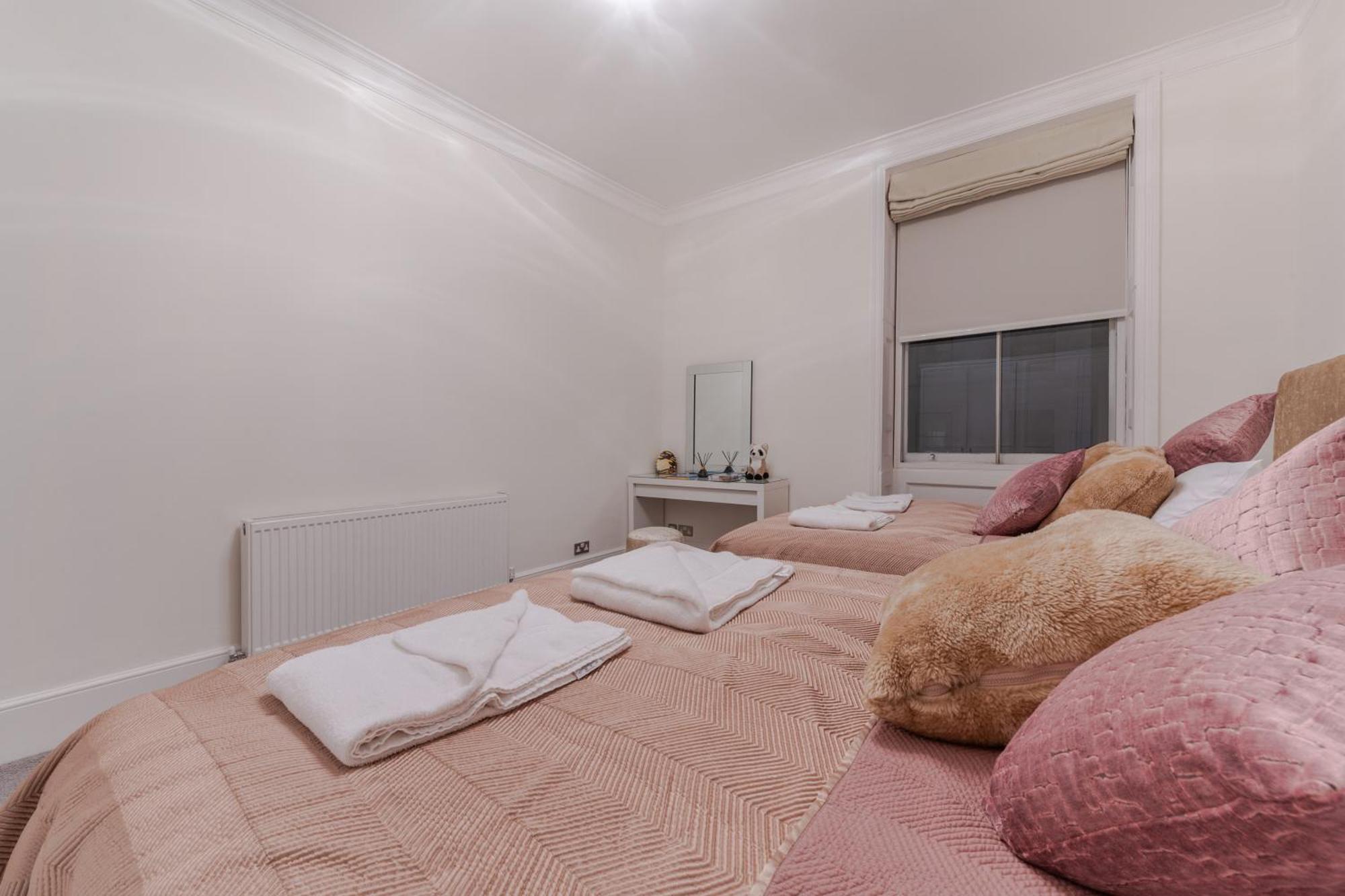 5H Modern Elegance 1-Bedroom City Living In ลอนดอน ภายนอก รูปภาพ